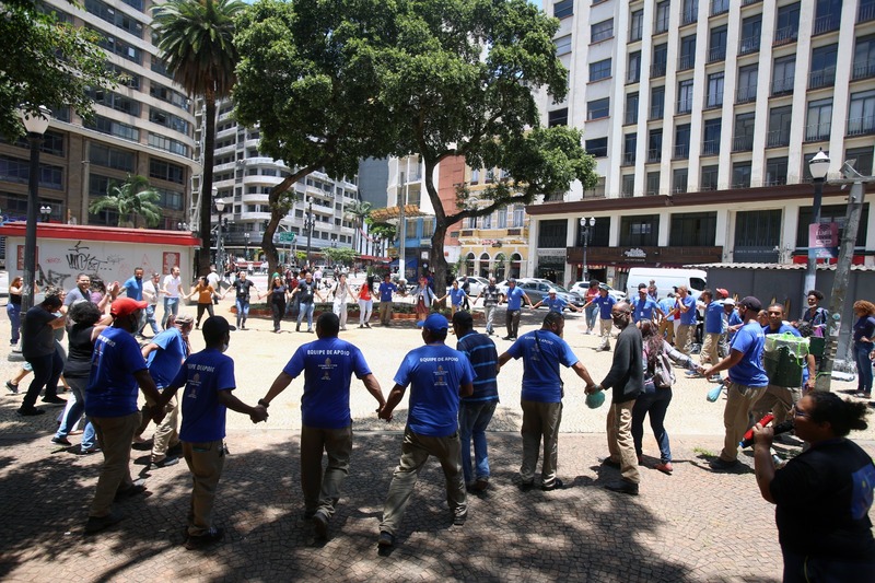 Imprensa internacional se rende à festa brasileira na abertura da