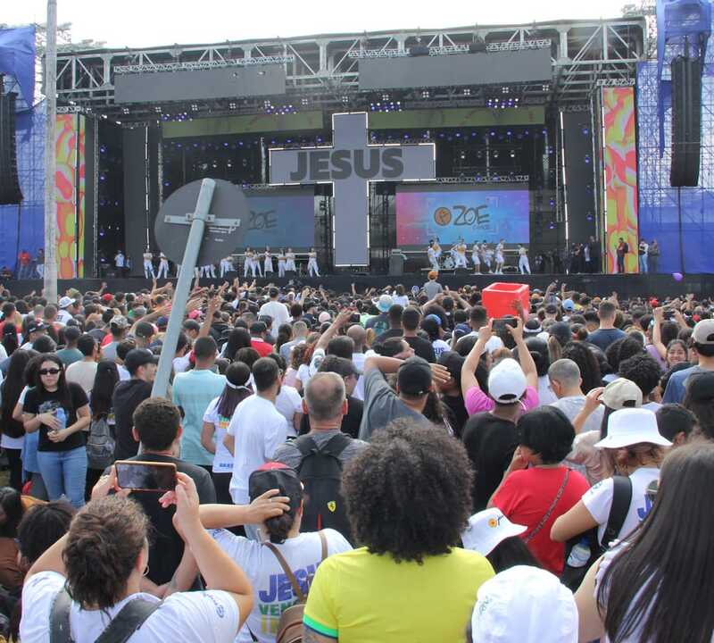 Imprensa internacional se rende à festa brasileira na abertura da